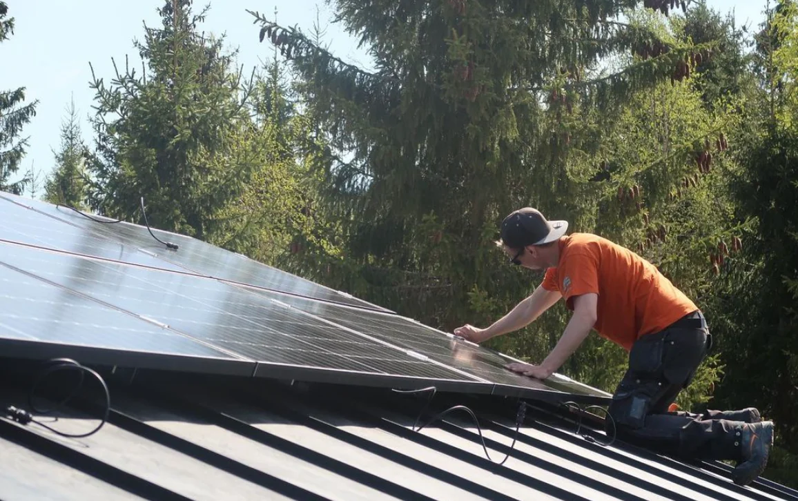 Engliden utför installationer i Österbotten